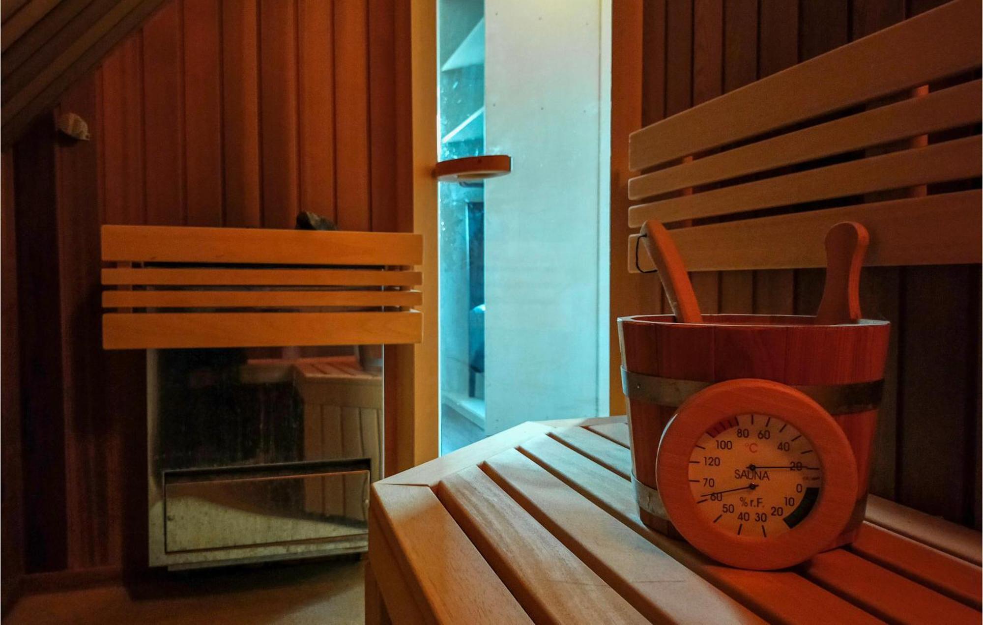Beautiful Home In Delden With Sauna ภายนอก รูปภาพ
